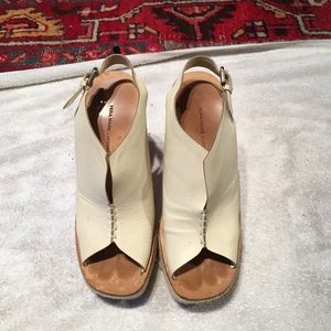 Vera Wang Light Tan Wedges